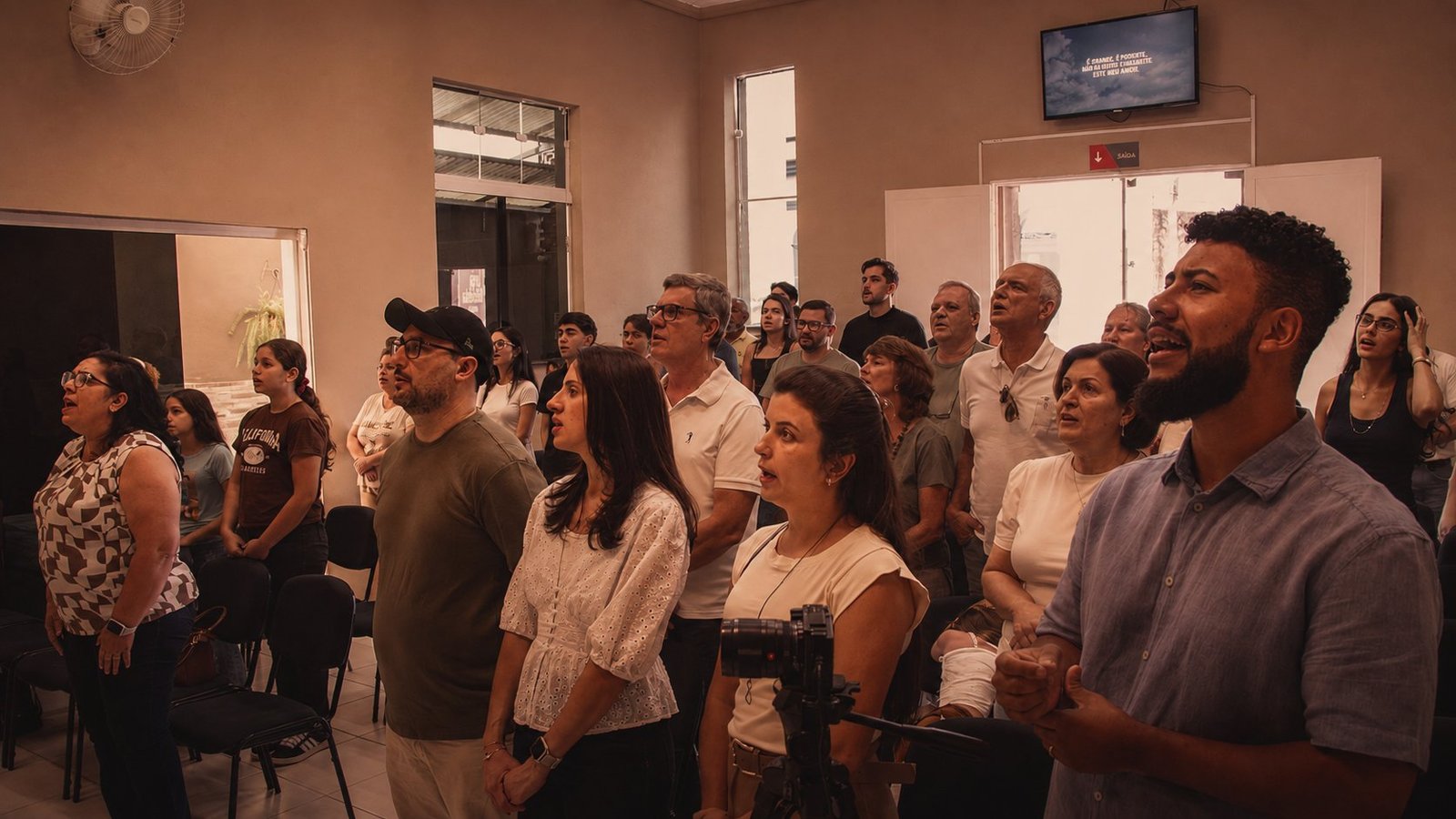 Comunidade da Igreja Metodista de Amparo reunida